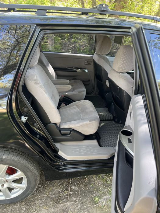 Mitsubishi Grandis 2,4 газ бензин автомат.
