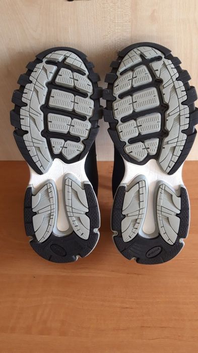 Нові кросівки, туфлі, черевики чоловічі, фірма Bona, розмір 41