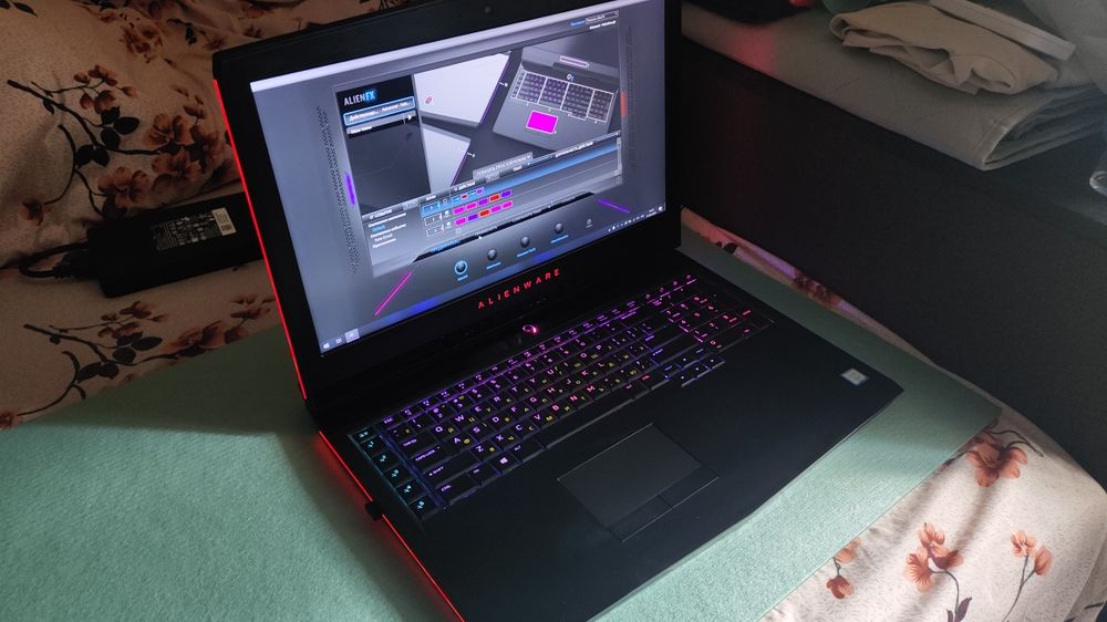 Ноутбук Dell Alienware 17 r4