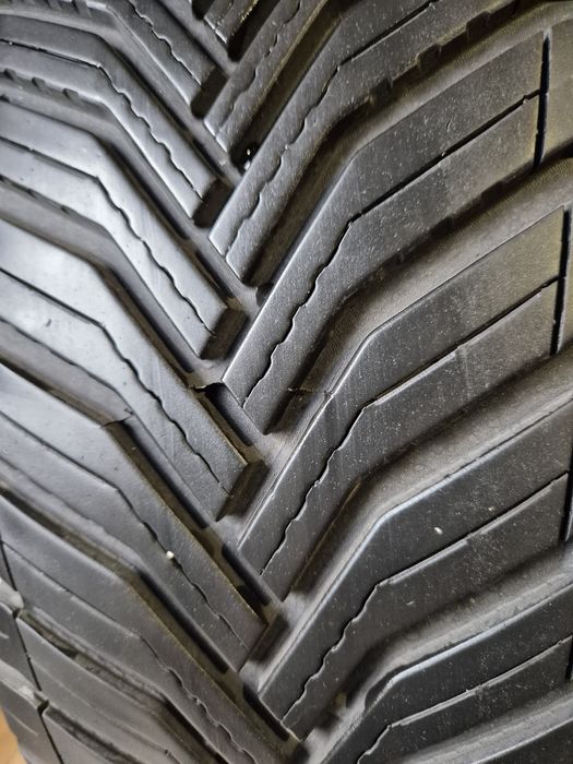 205/60/17 Michelin Para Całoroczne 6mm 2023r CrossClimate2