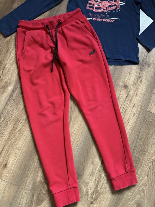 4F Inextenso zestaw 134/140 cm spodnie dresowe koszulka