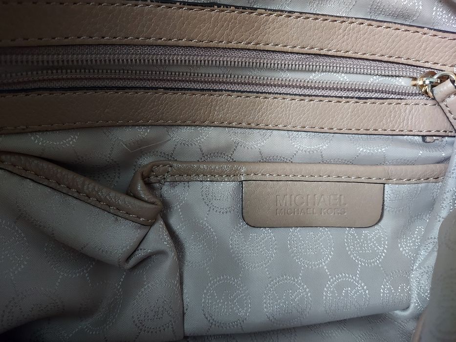 Brązowa  torba Michael Kors Hobo Selma