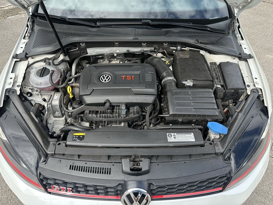 VW Golf 7 GTI Performance