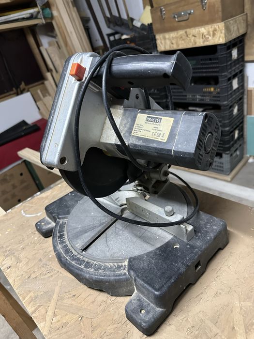 Maquina de esquadria