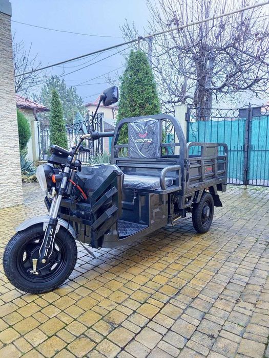 Электроскутер Titan Cargo трицикл 3-х местный 2500W/32A серый 2026