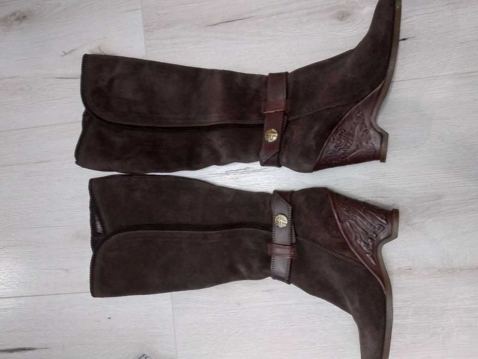 Жіночі чоботи 40 розмір. Натуральна замша. Румунія