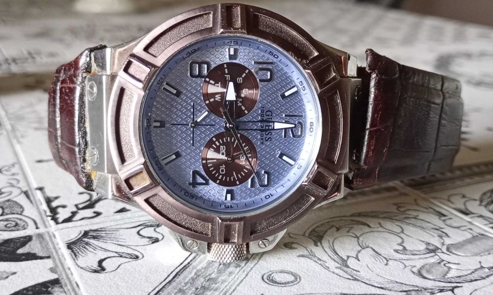 Zegarek Guess W0040G10