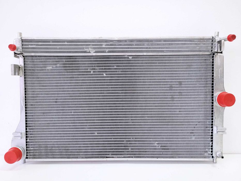 Aston Martin DBS V12, Virage - chłodnica wody + oleju skrzyni