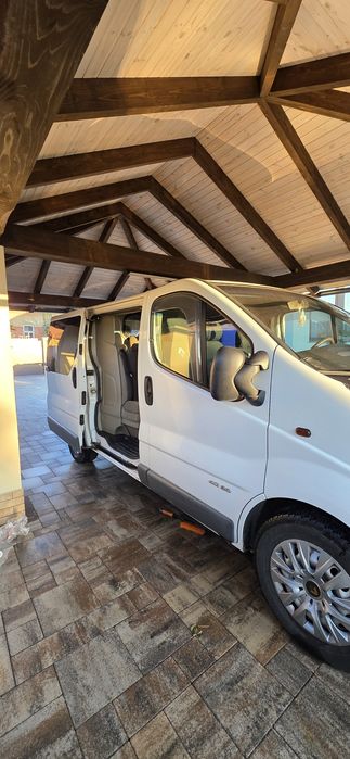 Renault trafic  груз-пасс