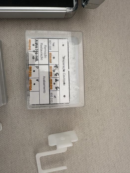 Kit Material Medicina Dentária - Turbina, Brocas e Instrumental