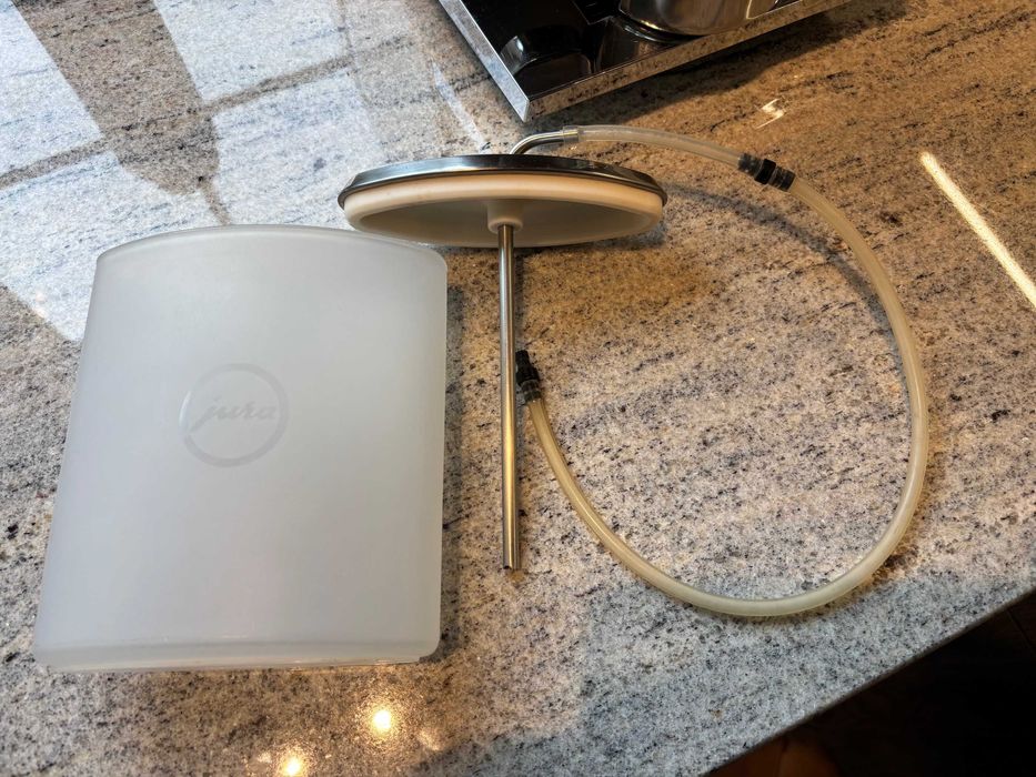 Pojemnik na mleko 600 ml, ekspresy JURA