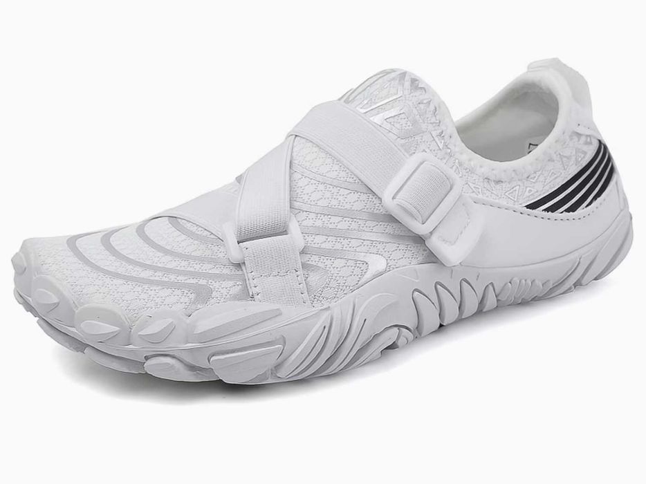 Buty do wody, białe, r. 44, nowe