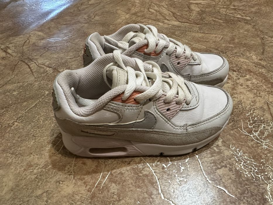 Детские кроссовки