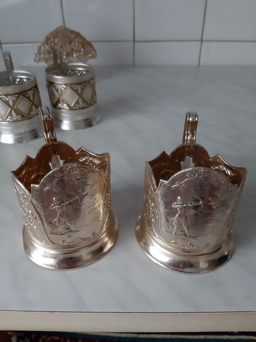 Подстаканники  и салфетница