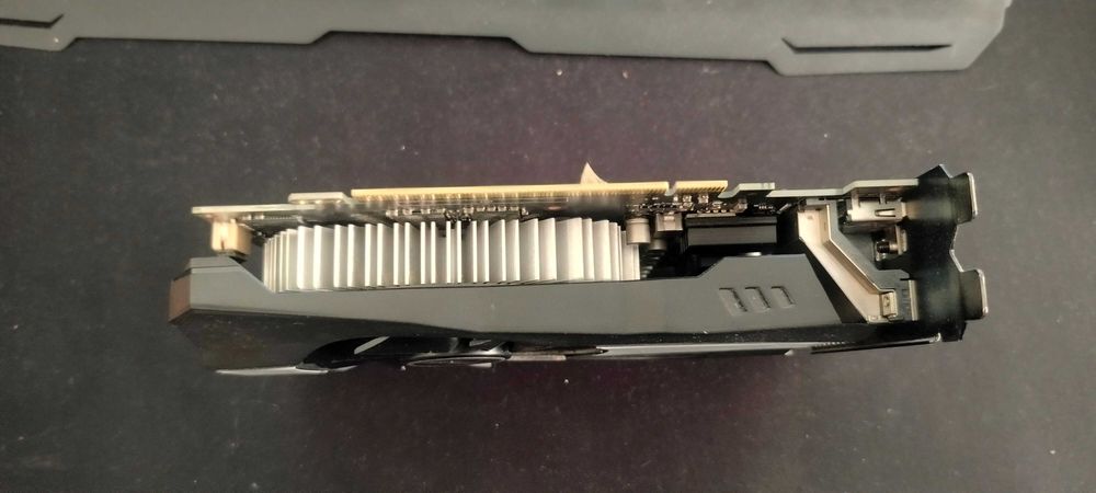 ASUS GeForce GTX 1060 3GB Phoenix.