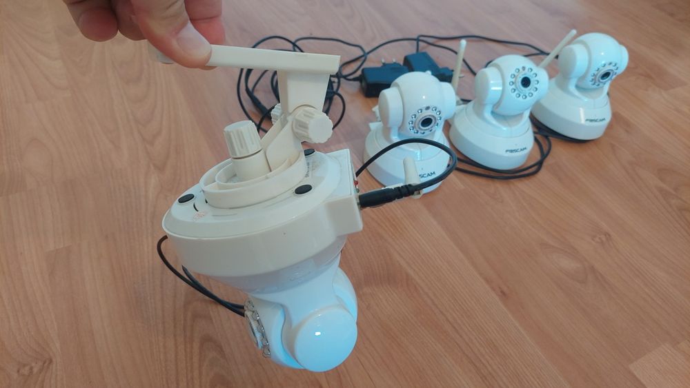 Cámaras vigilância remota Foscam, 4 uni. c/ visão noturna e movimentos