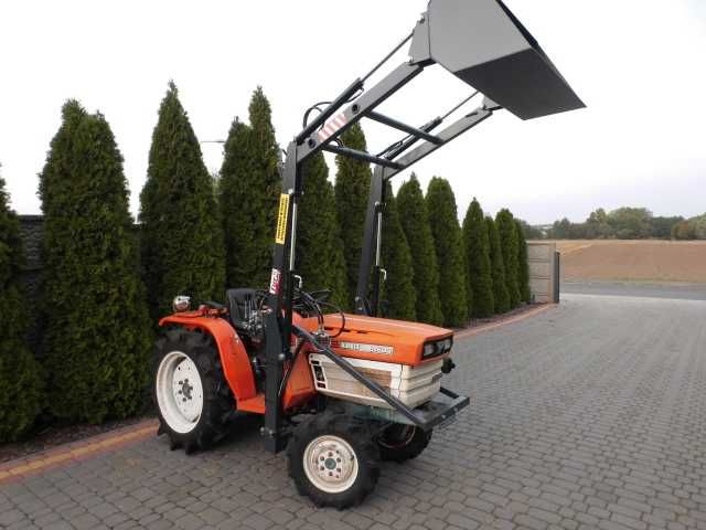 Kubota B 1600 4x4 ładowacz Tur glebogryzarka mini traktor traktorek