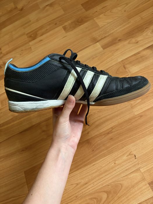 Чоловічі футбольні бутси Adidas Nova