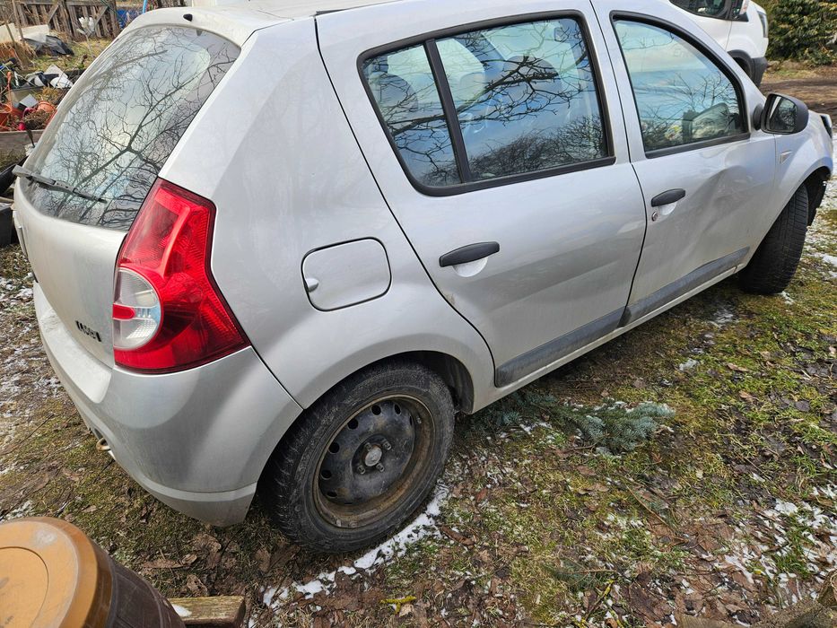 Dacia Sandero sprzedam na części
