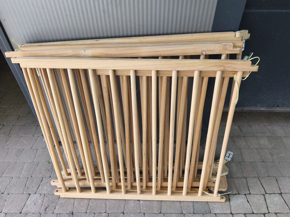 Barierki drewniane ochronne dla dzieci