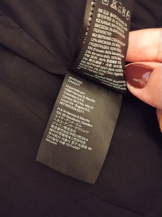 Czarny płaszcz H&M rozmiar 42