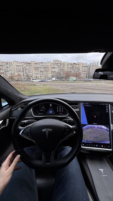 Tesla model S 2016