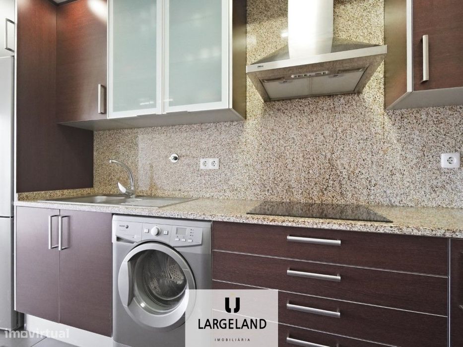 Apartamento T2 Duplex Zona Glicínias, Aveiro