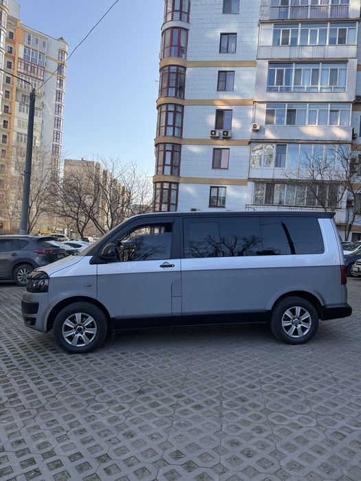 Volkswagen  multivan продам бус от хозяина