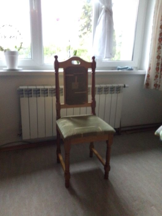 KRZESŁA komplet sześć sztuk.