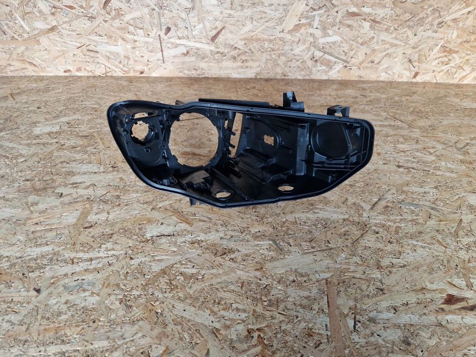 Puszka obudowa lampy bmw f32 f33