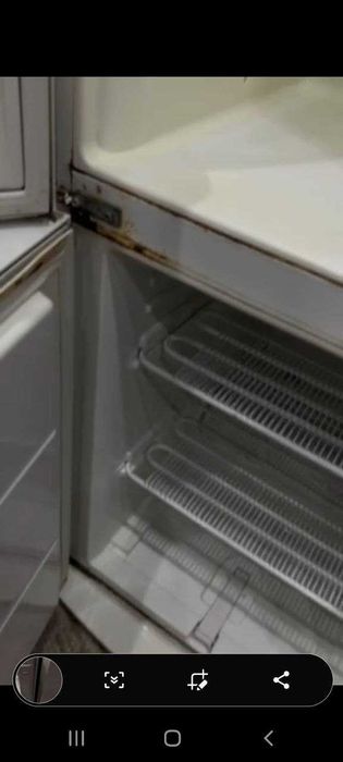 Продам НЕДОРОГО работающий  2-х камерный холодильник