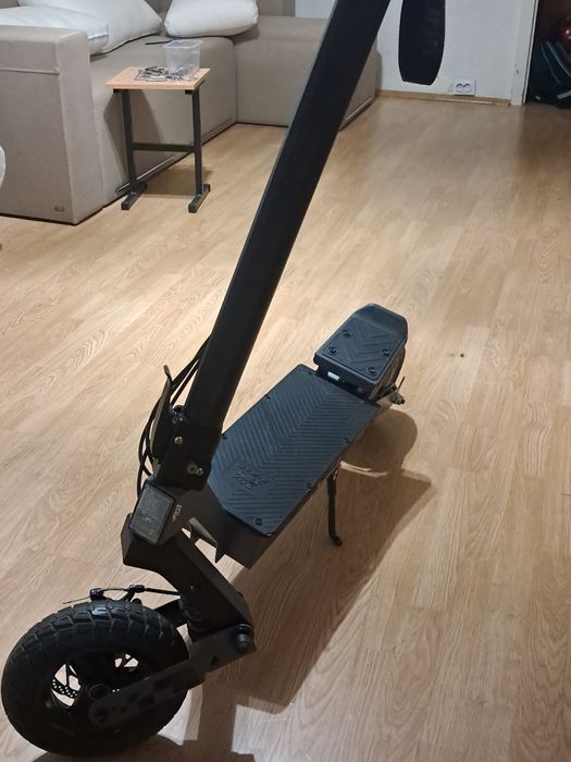 Продається електро самокат kukirin G2