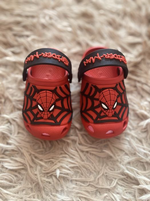 Дитячі крокси в ідеальному стані