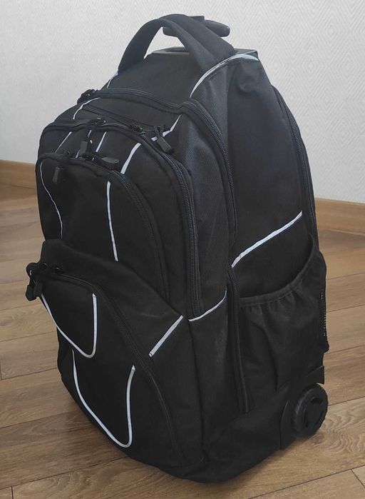 сумка рюкзак на колесах у гарному стані