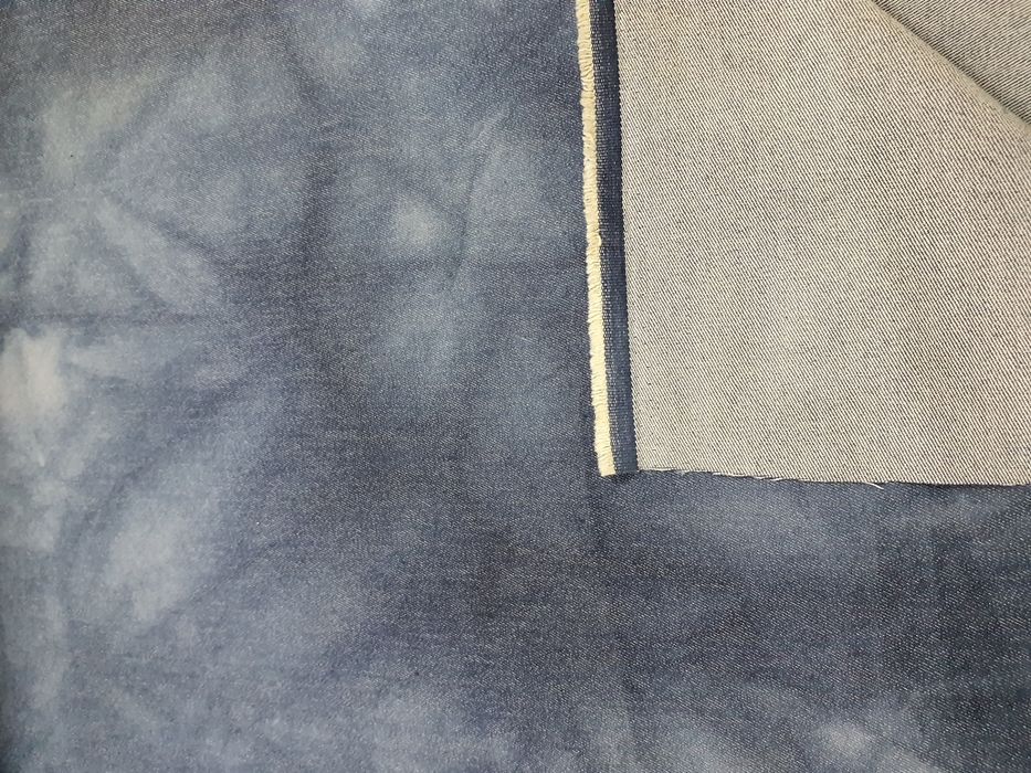 Tkanina jeans z elastanem szer.148 cm.