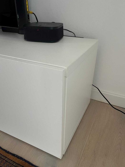 Móvel sala/tv Ikea BËSTA com 3 gavetas