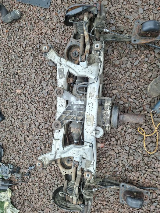 Audi a3 8p wózek belka sanki tył 4x4 quattro oryginał