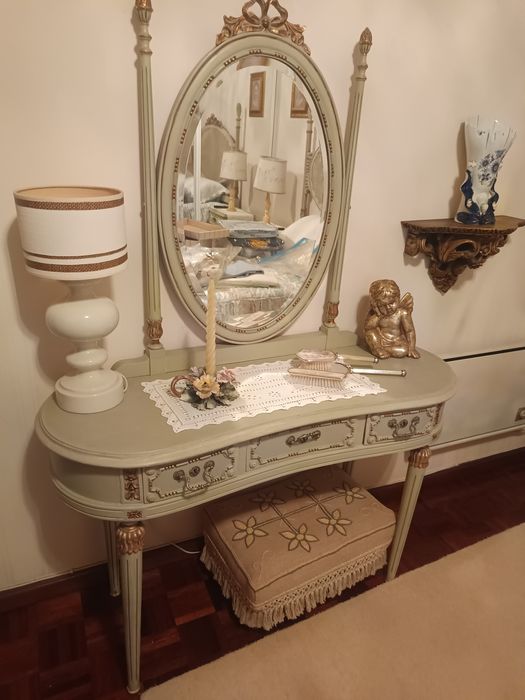 Quarto completo com cama de casal