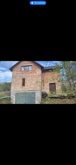 Продаж будинку з двома ділянками