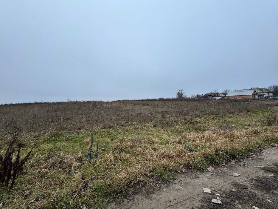 Продаж земельної ділянки під житлову забудову