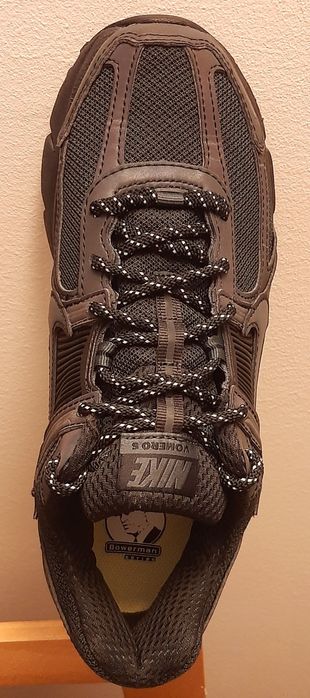 NIKE NOVAS | Nike Zoom Vomero 5 SE