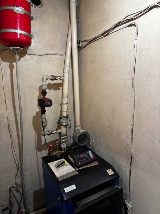 Двоповерховий будинок, 144 м², 6 соток, Пів-Захід, всі комунікації