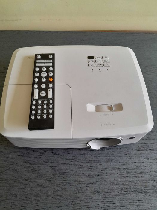 Проектор Optoma (серія 400). Рідна лампа, пробіг менше 15%