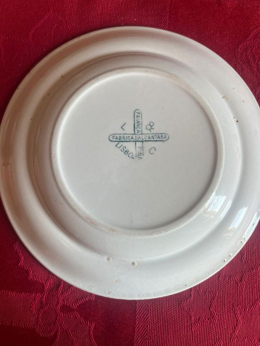 Pequeno prato da fábrica d’Alcântara