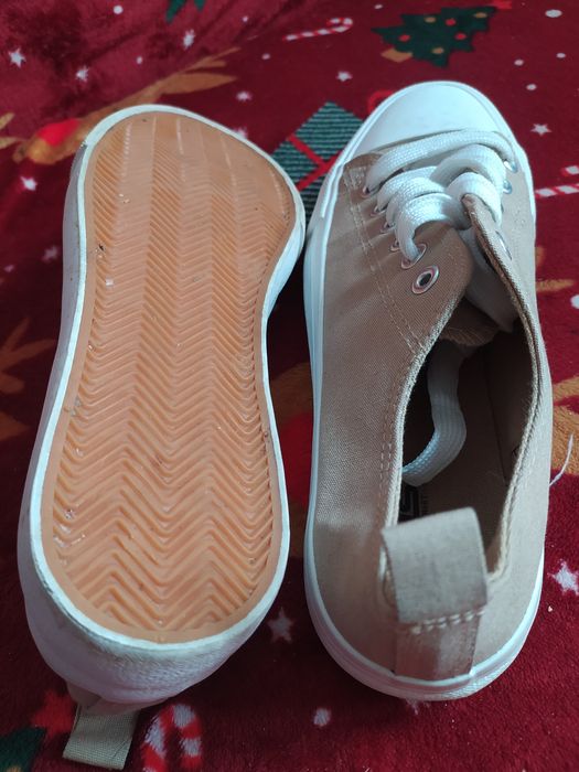 Używane buty trampki rozmiar 39