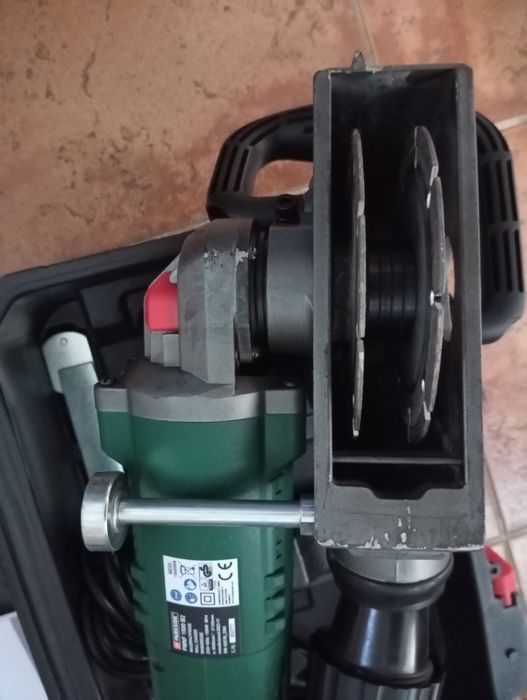 Máquina de abrir roços elétrica Parkside