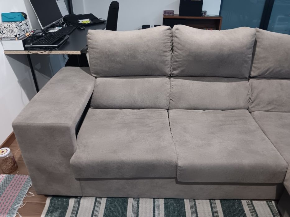 Sofa com chaise long reversível Airó • OLX.pt