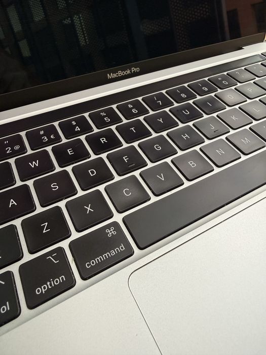Macbook Pro 13” M2