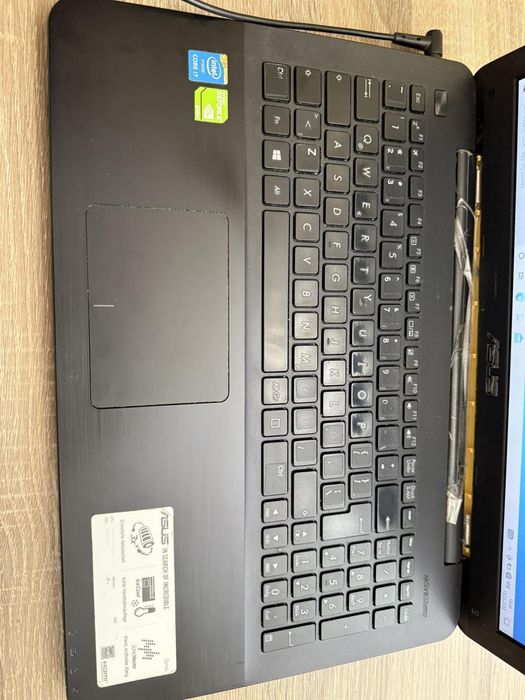 Asus f555l i7 gf940m ssd256