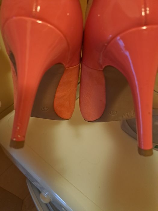 Szpilki Deichmann 41 koral piękne